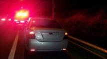 Agentes do GTP encontram carro roubado abandonado na BR-381, em Betim 